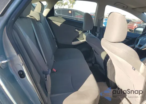 2013 Toyota Prius z USA, uszkodzony, nr VIN JTDKN3DU8D1729792